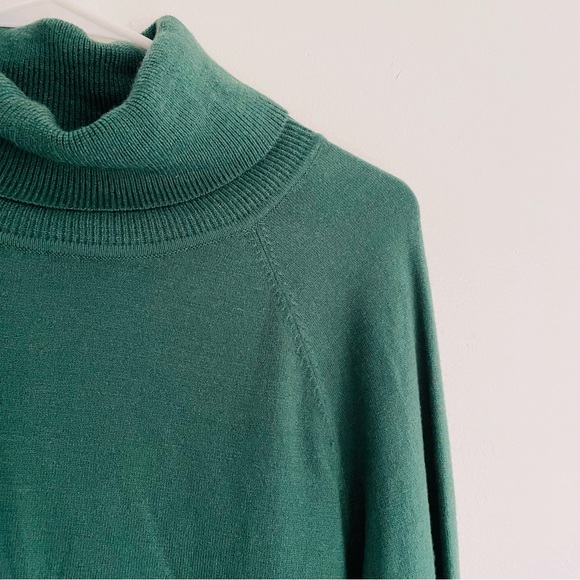 NWT Dark Green Turtleneck - Picture 5 of 15